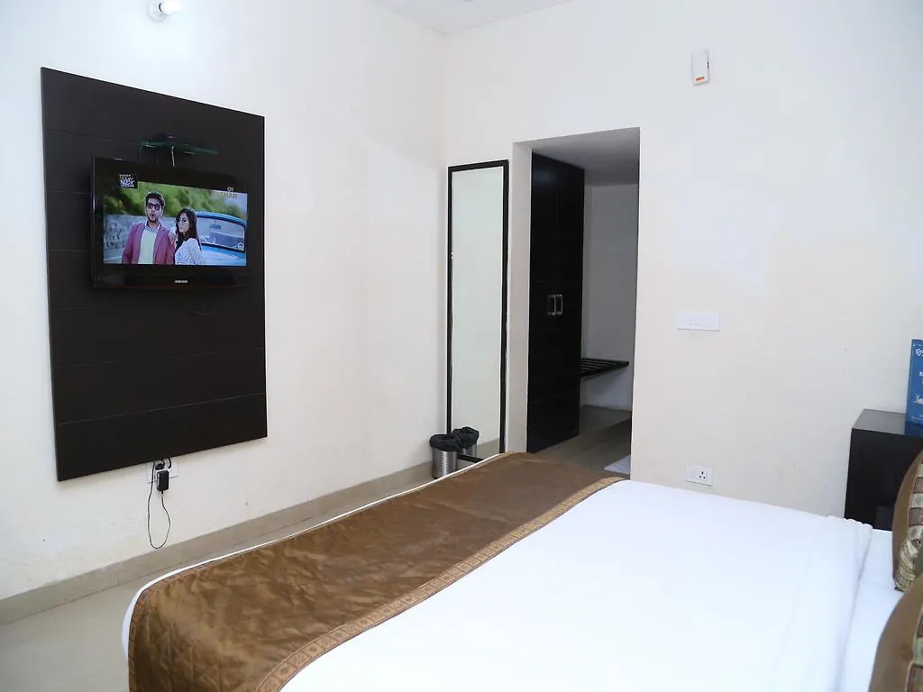 Oyo Rooms Kamla Market Phase 1 Mohali 3*,