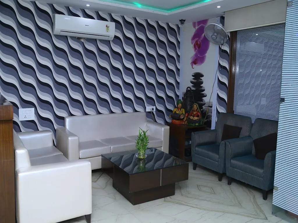 Oyo Rooms Kamla Market Phase 1 Mohali 3*,  India